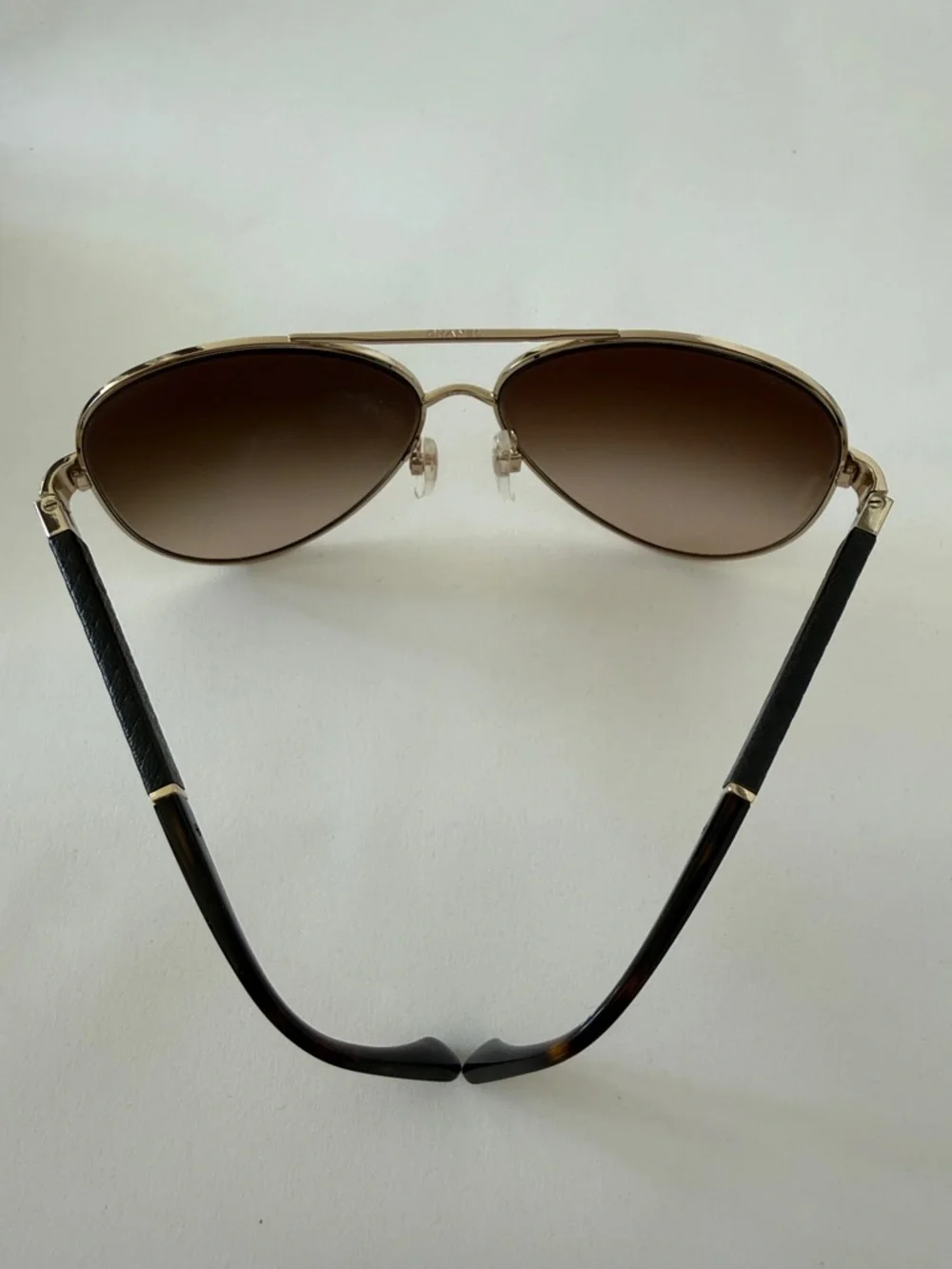 CHANEL Gold Frame Sunglasses with Brown Gradient Lenses and Black Case - Picture 3 of 4